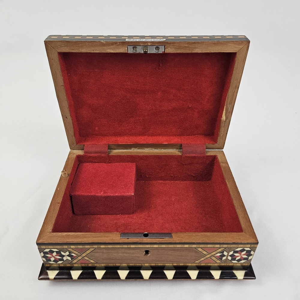 Spanish Marquetry Laquered Jewelry Box Musical Mosaic Vintage Mid-Century - Picture 3 of 11
